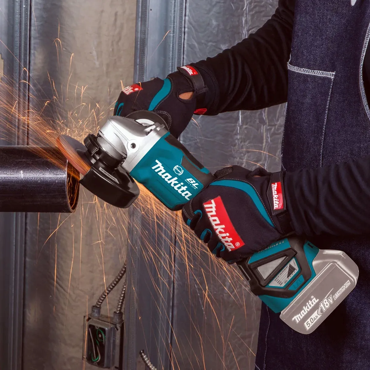 Makita DGA517Z 18V LXT Brushless 125mm Angle Grinder Body Only