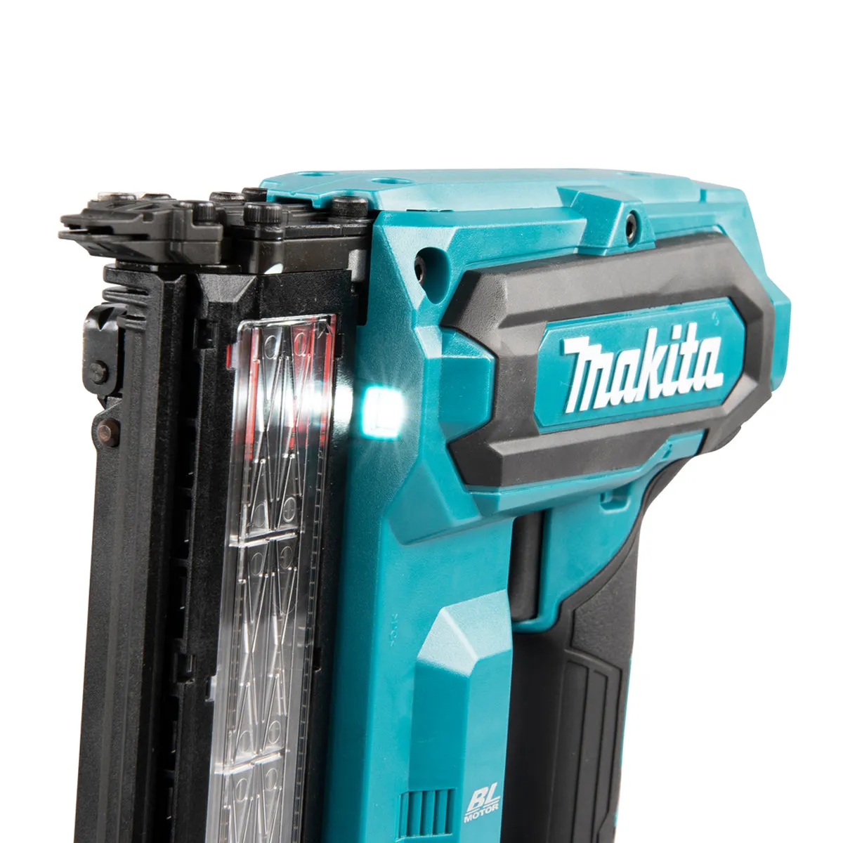 Makita FN001GD201 40V Max XGT Brushless 18Ga Brad Nailer With 2 x 2.5Ah Battery Charger & Case