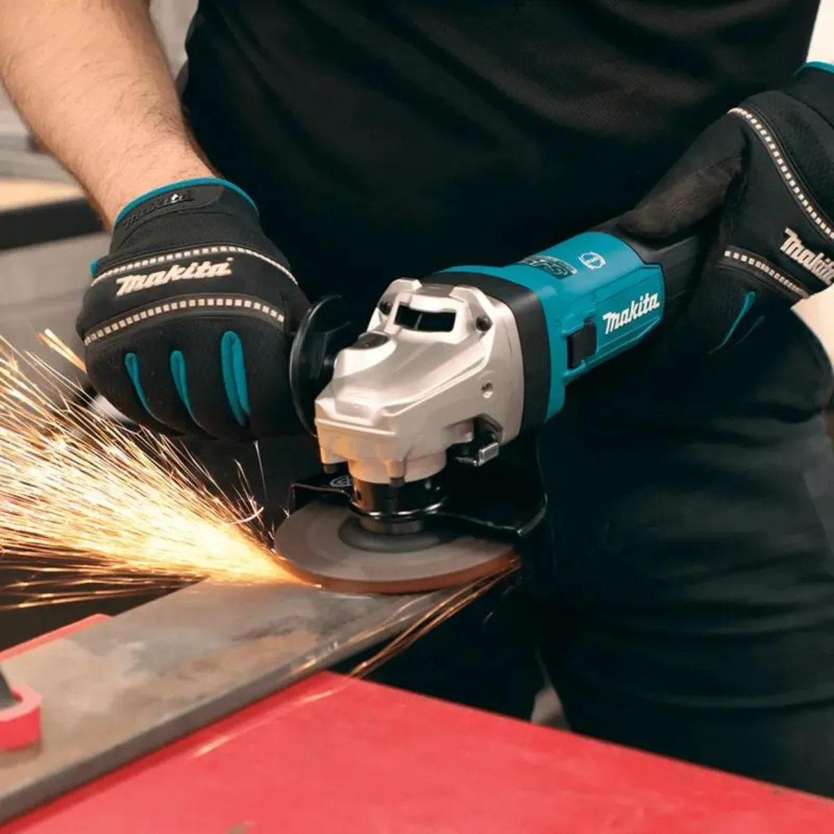 Makita GA5091X01/1 125mm Variable Speed Slide Switch Angle Grinder 110V With Mechanical Brake