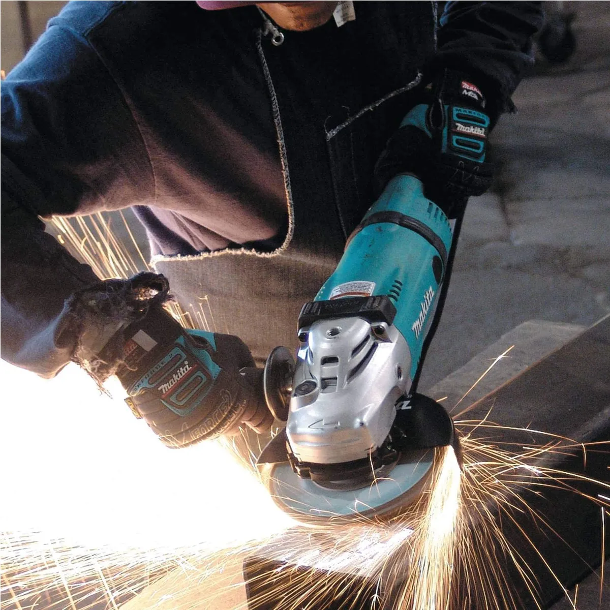 Makita GA9040S/2 9/230mm Soft Start Angle Grinder 240V