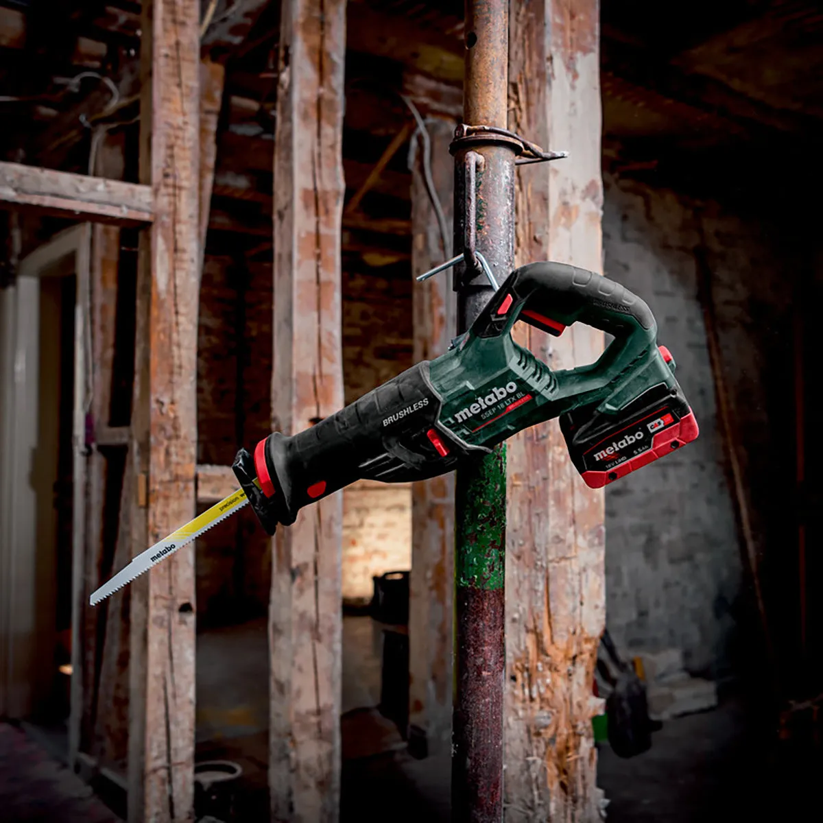 Metabo SSEP 18 LT BL 18V Brushless Sabre Saw Body Only & Metabox 601617840