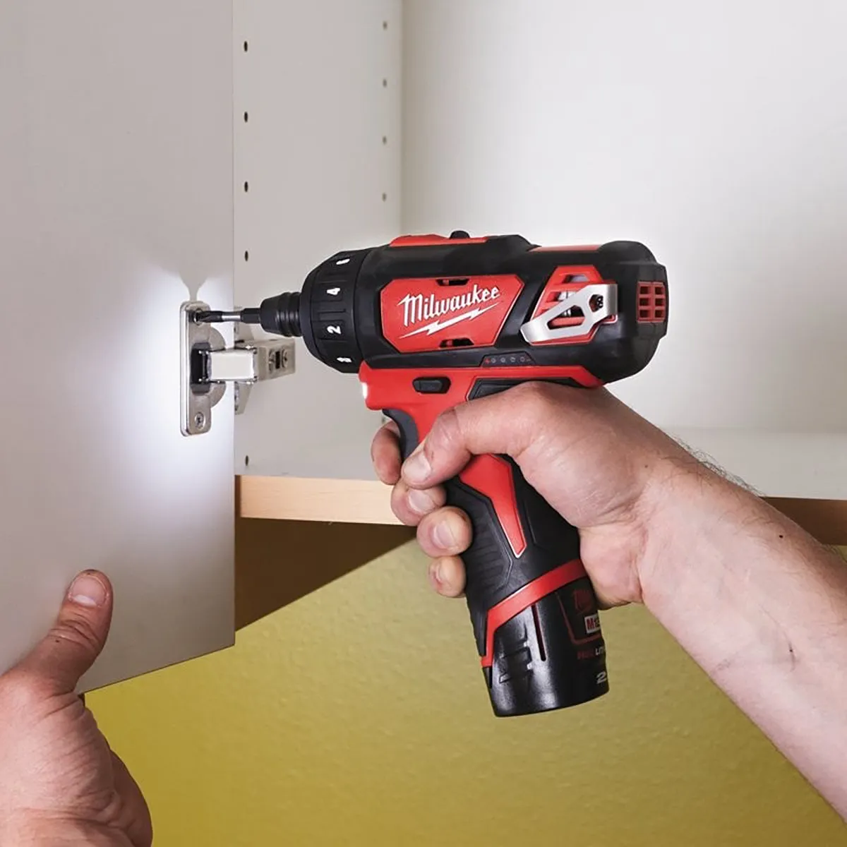 Milwaukee M12BD-0C 12V Sub Compact Screwdriver with 1 x 2.0Ah Battery & Charger
