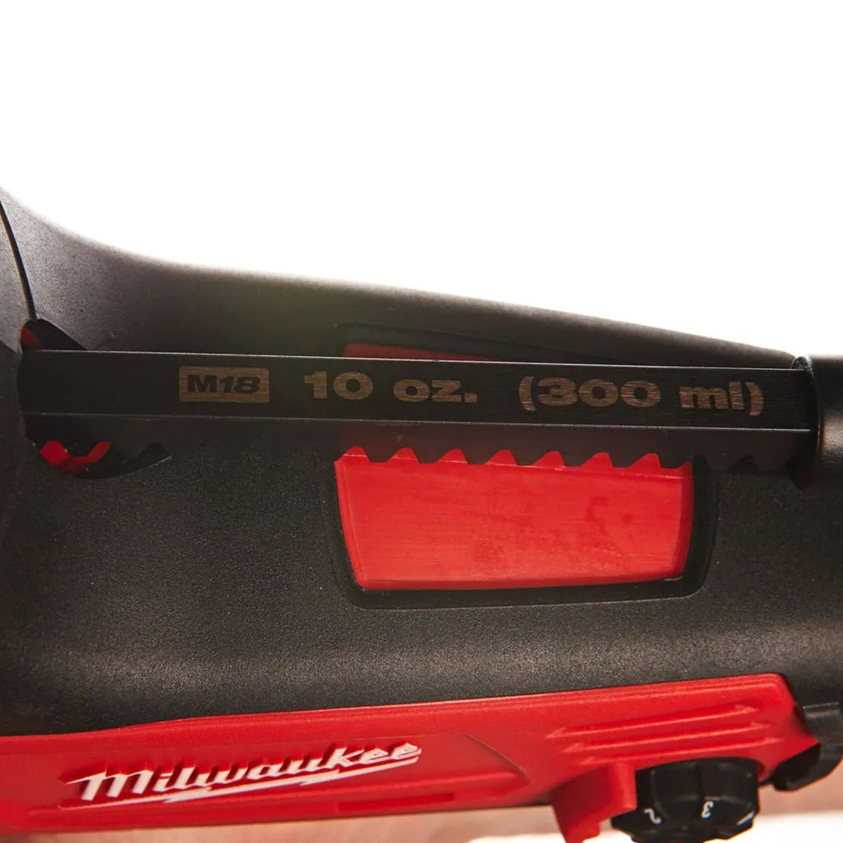 Milwaukee M12PCG310C-201B 12V 310ml Caulking Gun with 1 x 2.0Ah Battery. Charger & Bag 4933448763