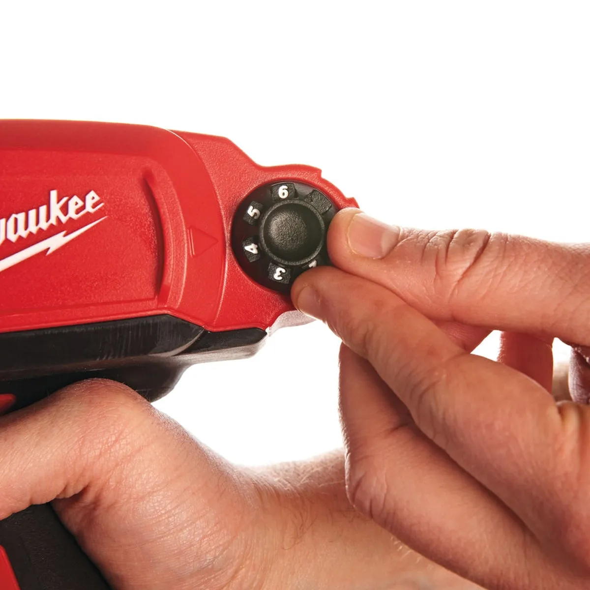 Milwaukee M12PCG310C-201B 12V 310ml Caulking Gun with 1 x 2.0Ah Battery. Charger & Bag 4933448763