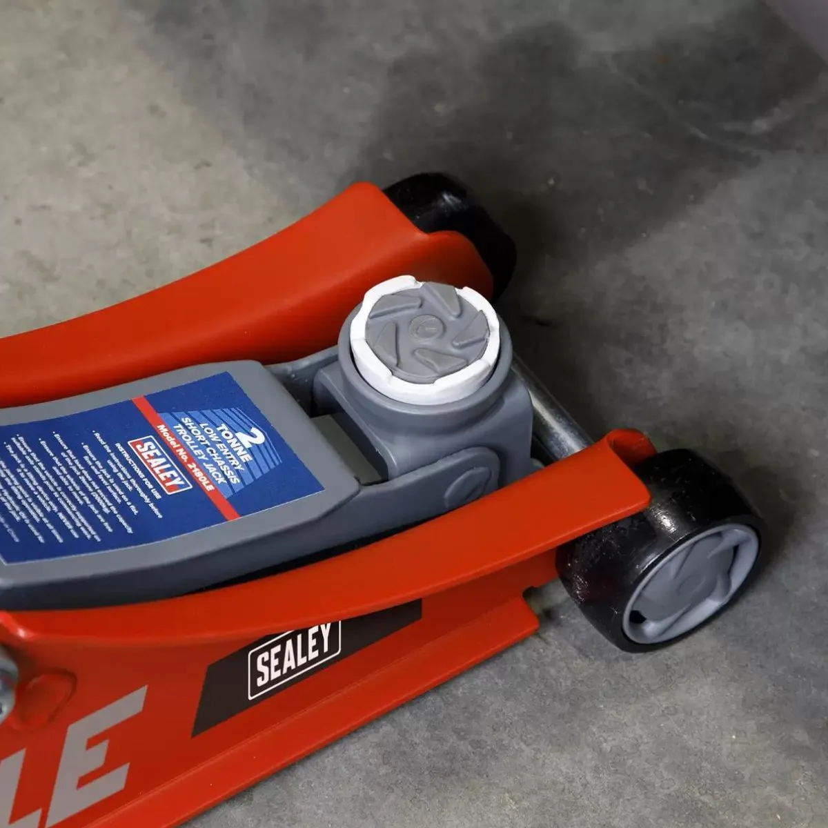 Sealey 2180LE 180 Handle Low Profile Short Chassis Trolley Jack 2 Tonne Red