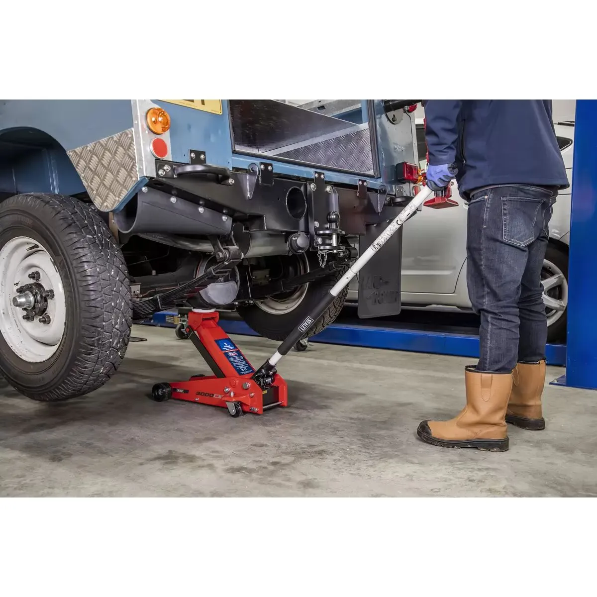Sealey 3000CXD Trolley Jack 3 Tonne Ton Standard Chassis Car Van Garage